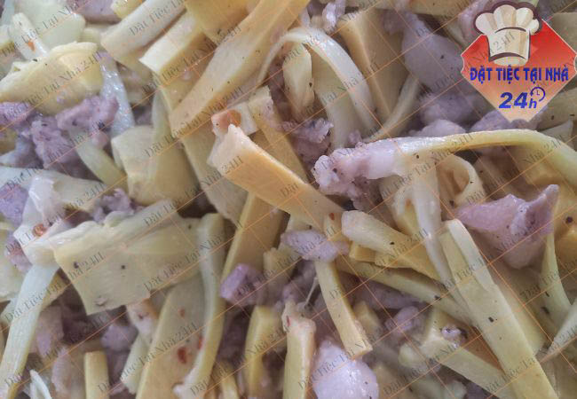 Thịt heo xào măng Thịt heo xào măng