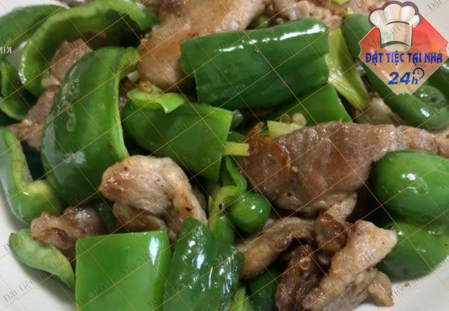 Thịt heo xào ớt chuông Thịt heo xào ớt chuông